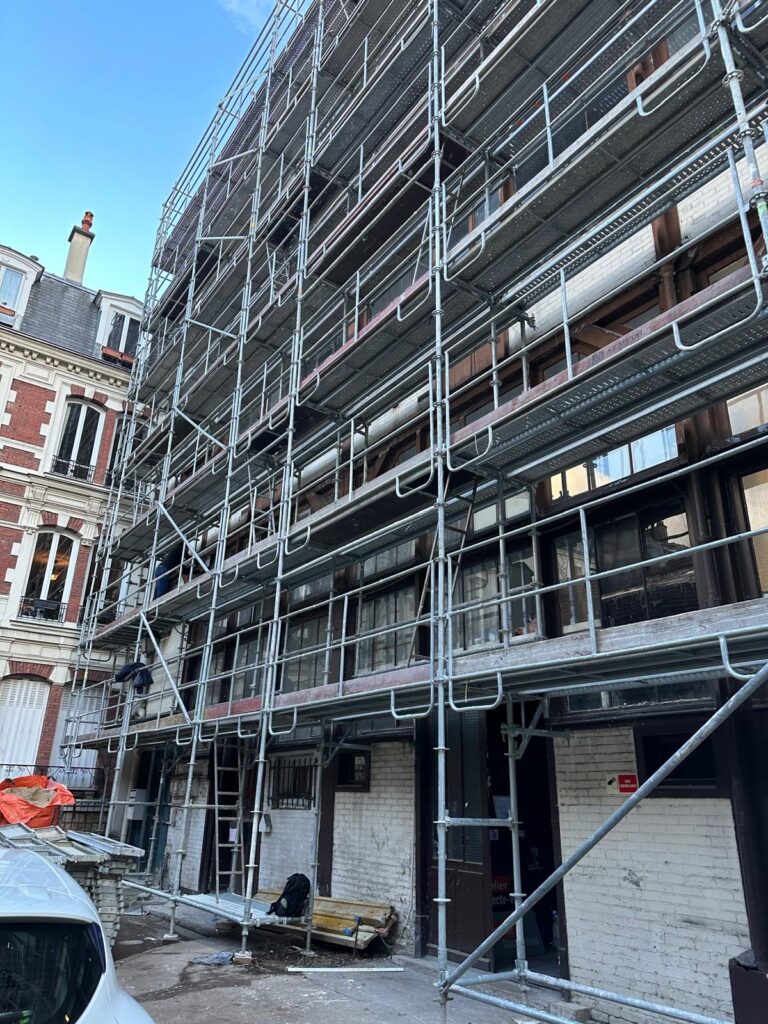 5489e2fe aae4 4585 b30d 1b74d7dfc28d